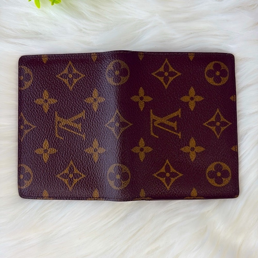 Louis Vuitton Monogram Wallet - Picture 15 of 15